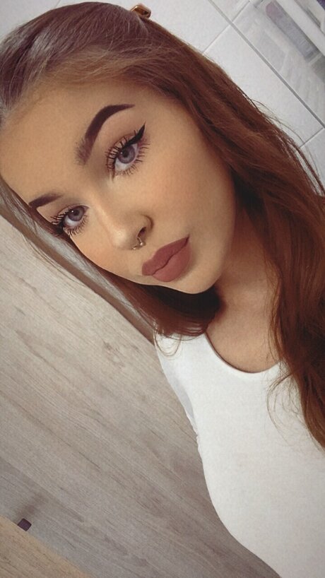 Viky nude model pictures