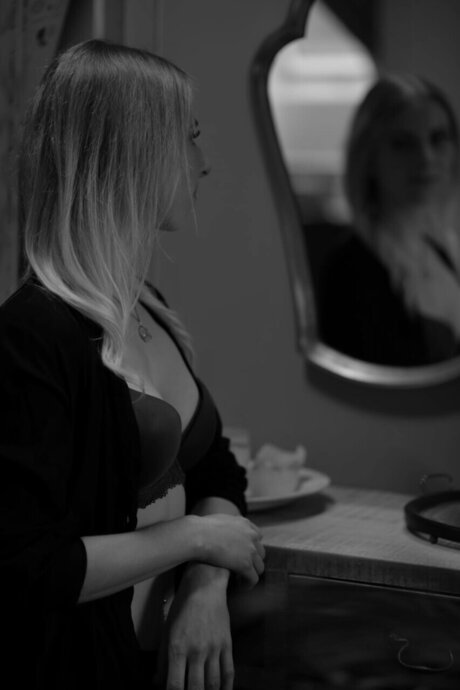 Ros Lile porn actress photo