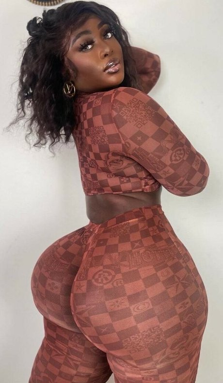 empressnard model nice pictures