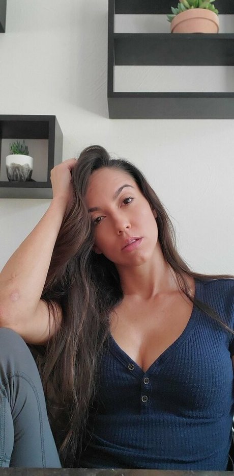 Arianna Marie star erotic photos