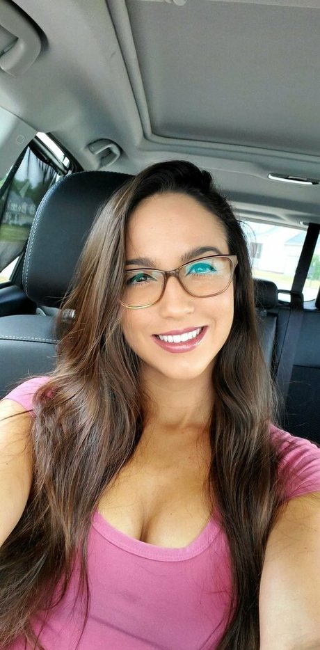 Arianna Marie star perfect images