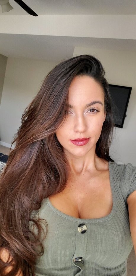 Arianna Marie pornographic star galleries