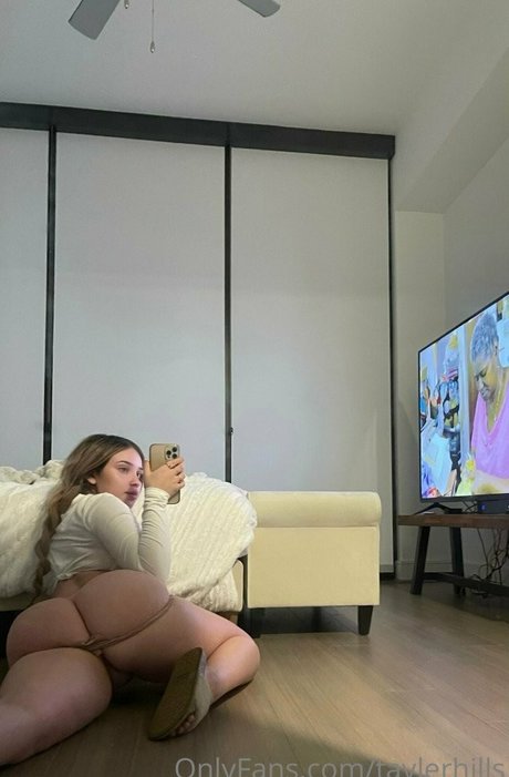 Tayler Hills model art pics