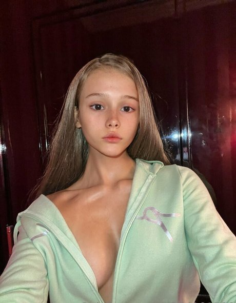 ariana greene nude pornstar photo