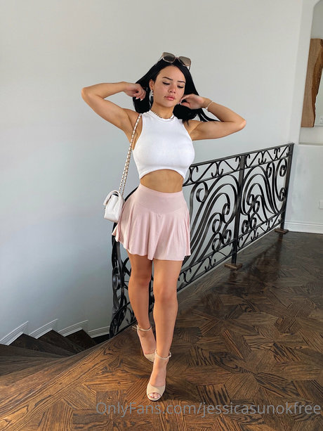 Jessica Sunok perfect model pic