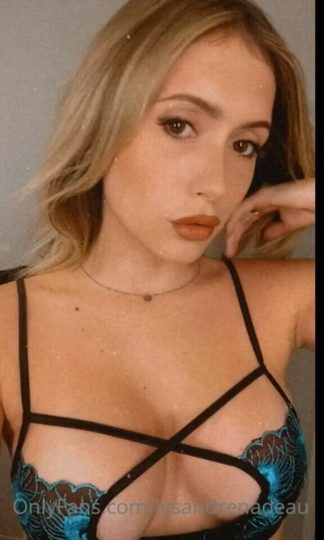 Lysandre Nadeau hd model picture