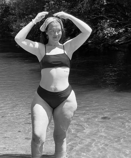 Lex Saige high quality model picture