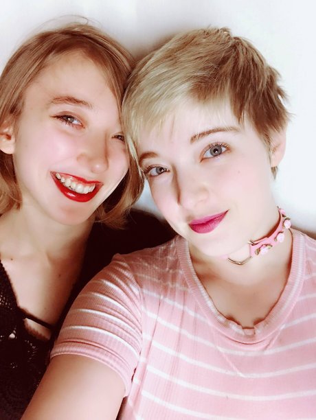 Carmex nude model picture