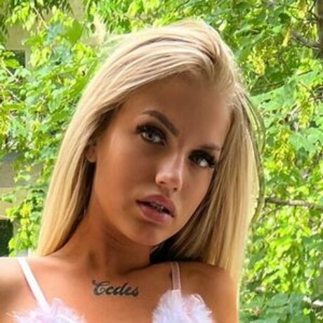 Balazs Mercedesz model perfect images