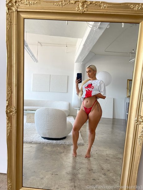 Madisun Sky pornstar xxx picture