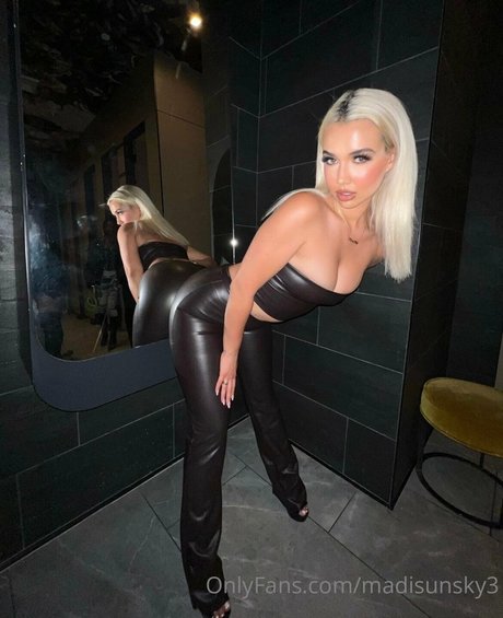 Madisun Sky naked star photos