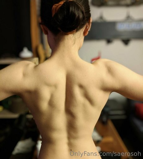 Saerosoh nude star galleries