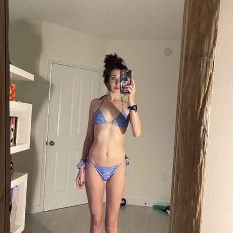 Anne Frank erotic model img