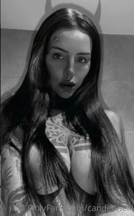 Candelaria Tinelli sexy star galleries