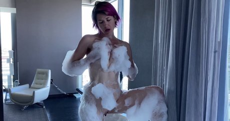 Kit Mercer beautiful actress photos