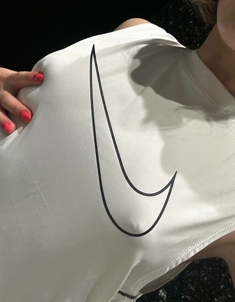 Sveta Hurin star pretty galleries