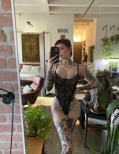 Embodoe adult star galleries