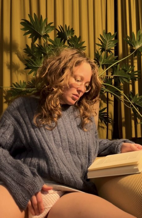 Jinijane model nudes image