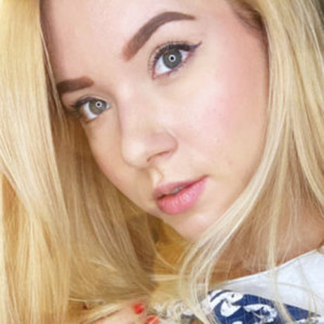 Aalliss free pornstar pics