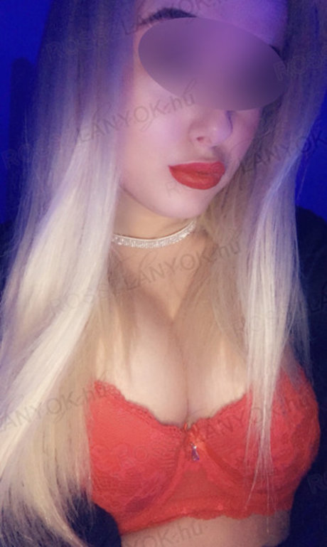 eveliinngy nudes model image