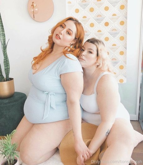tonsasarah exclusive pornstar pic