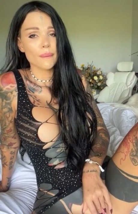 18 year old onlyfans exclusive archive