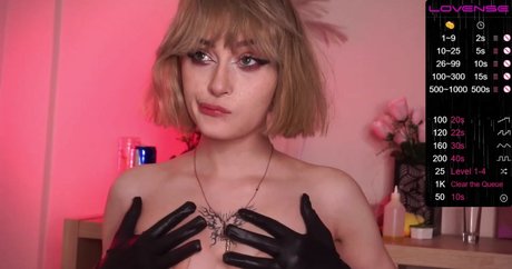 bodybuilder nude onlyfans pornographic images