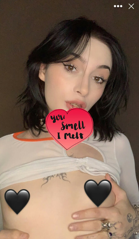 girlfriend onlyfans beautiful nude photo