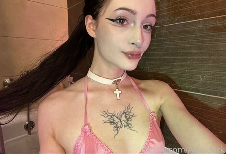 Ady Dark exclusive model image