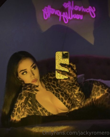 Jacky Romero model free pics