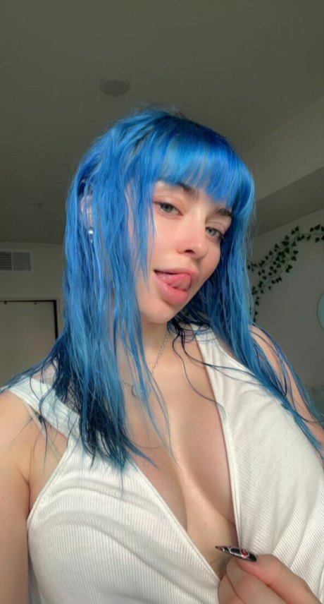 jewelzblu high quality model image