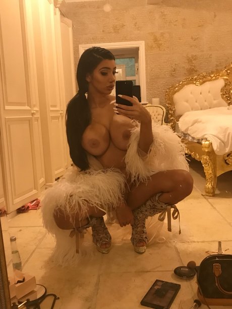 Chloe Khan pornstar free pics