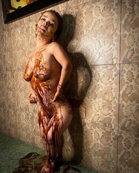 Angie Villalba naked star photo