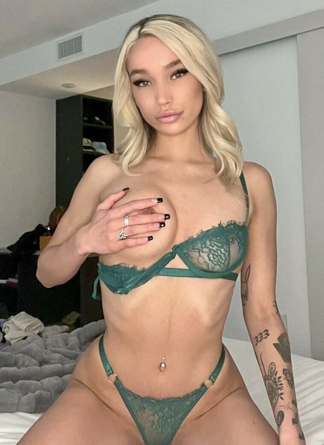 Rarababy adult model images