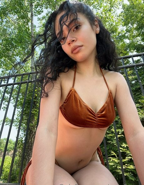 Gaiafaeye sexy actress galleries