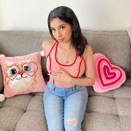 dayzevana Quick model image