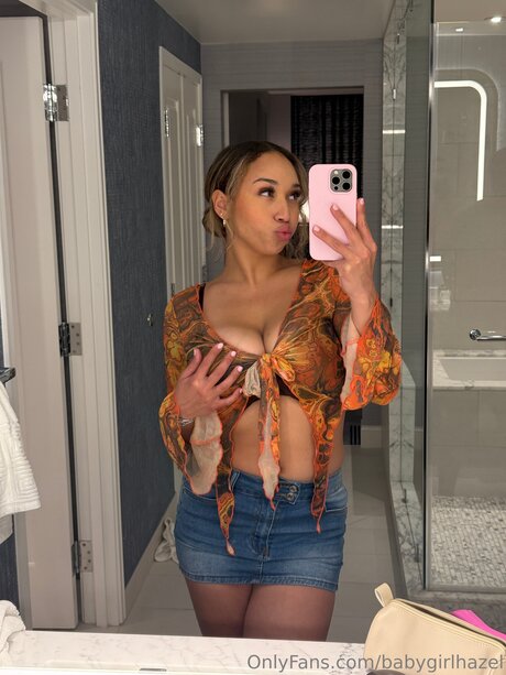 BabygirlHazel porn actress photo