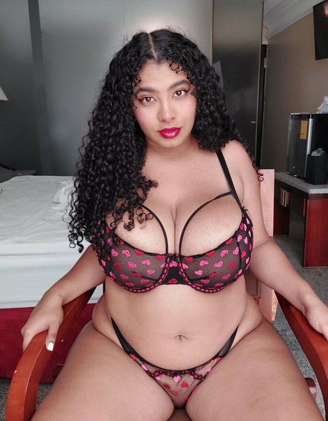 curly ebony onlyfans best pics