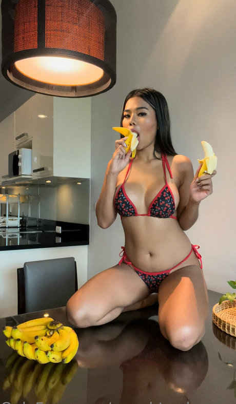 naughty dreams pretty star img