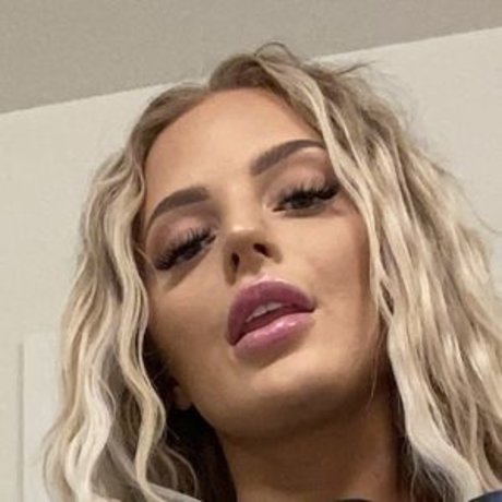 Kendra Karter perfect model gallery