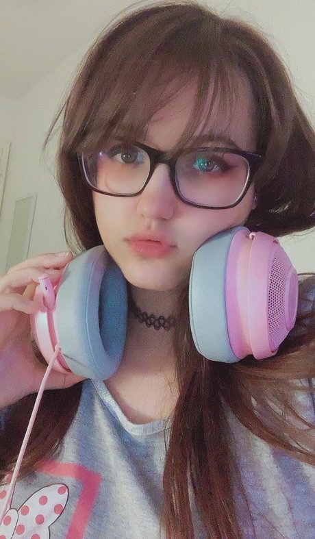 Niniitard model sex pic