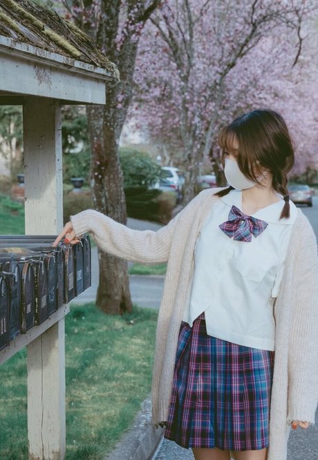 Hong Kong Doll Profile pic