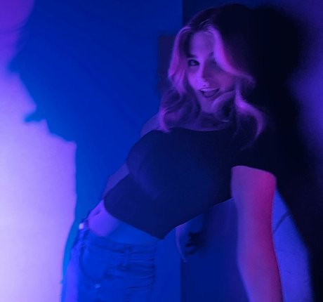 Riley F nudes model picture