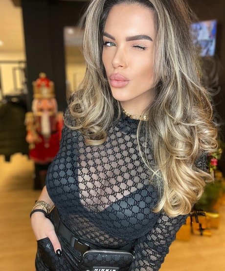 Nana Van Veghel nude actress gallery