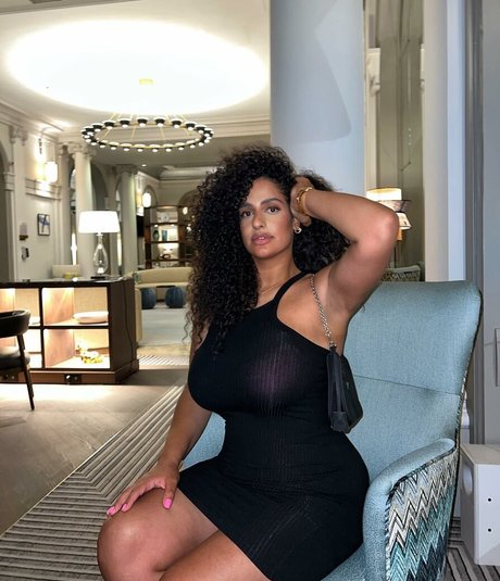 Anna Maria perfect actress picture