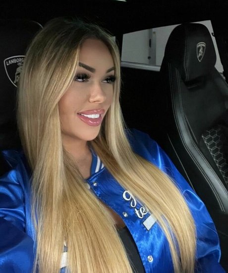 Lisa Amber model xxx img