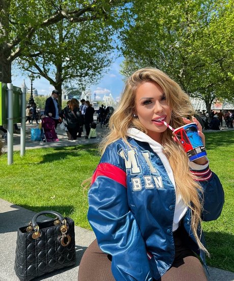 Lisa Amber free model pics