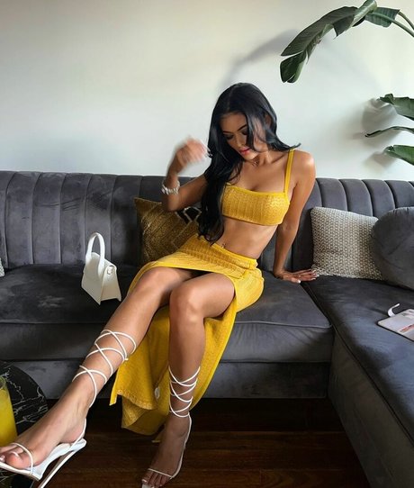 curvy ebony onlyfans free naked img