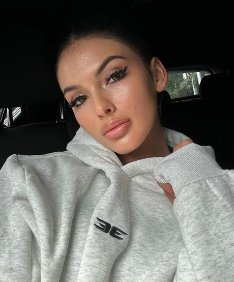 Eliza Inverno adult actress picture