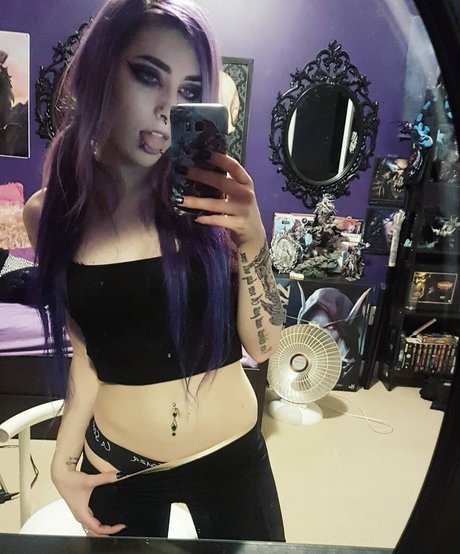 LadySurvival beautiful pornstar pictures